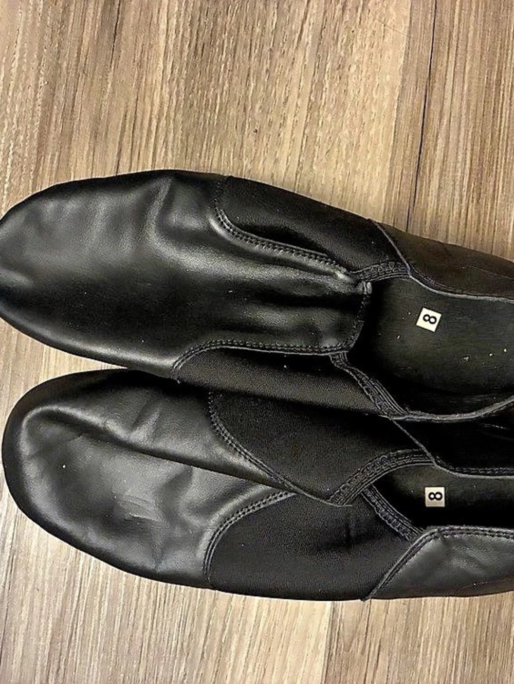 Linodes Leather Upper Jazz Shoe Slip-on, Women’s 8/ Men’s 7.5